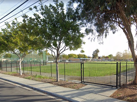 Belle-Haven-School-Field.jpg