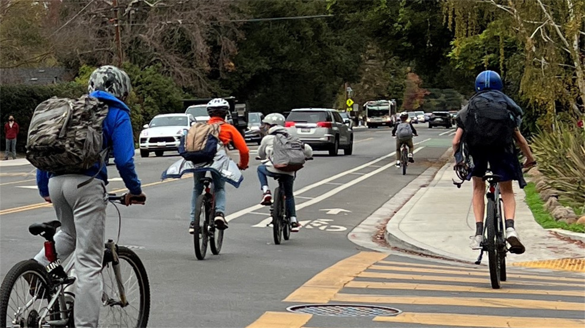 https://www.menlopark.gov/files/sharedassets/public/v/1/news-articles/images/20230906can-i-ride-my-bike-on-a-sidewalk.png?w=1200