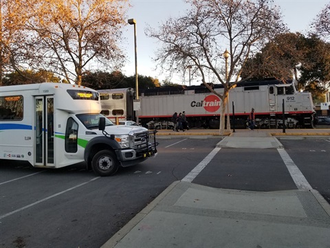 M3-Marsh-Shuttle_2019-01_Menlo-Park-Caltrain-3.jpg