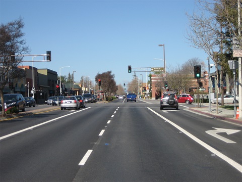 Northbound-El-Camino-Real-at-Ravenswood-Avenue.jpg