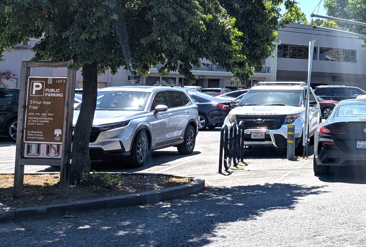 Image of public parking plaza #8